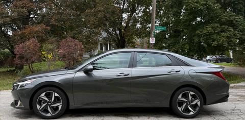 Hyundai Elantra 2023