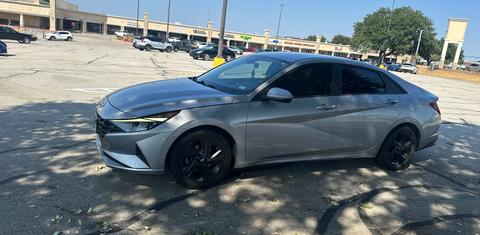 Hyundai Elantra 2021