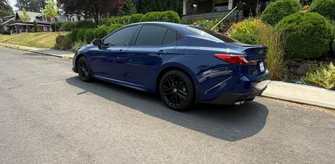 Toyota Camry Hybrid 2026