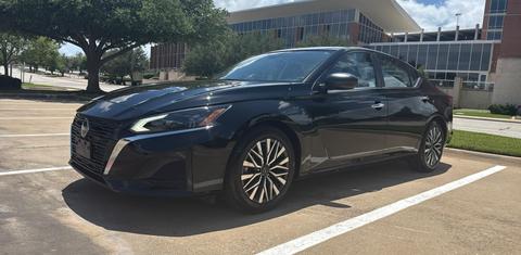 Nissan Altima 2024