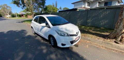 Toyota YARIS 2014
