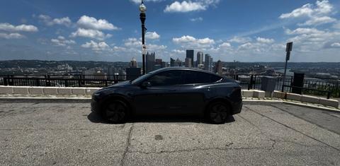 Tesla Model Y 2026