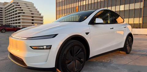 Tesla Model Y 2026