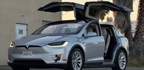 Tesla Model X 2018