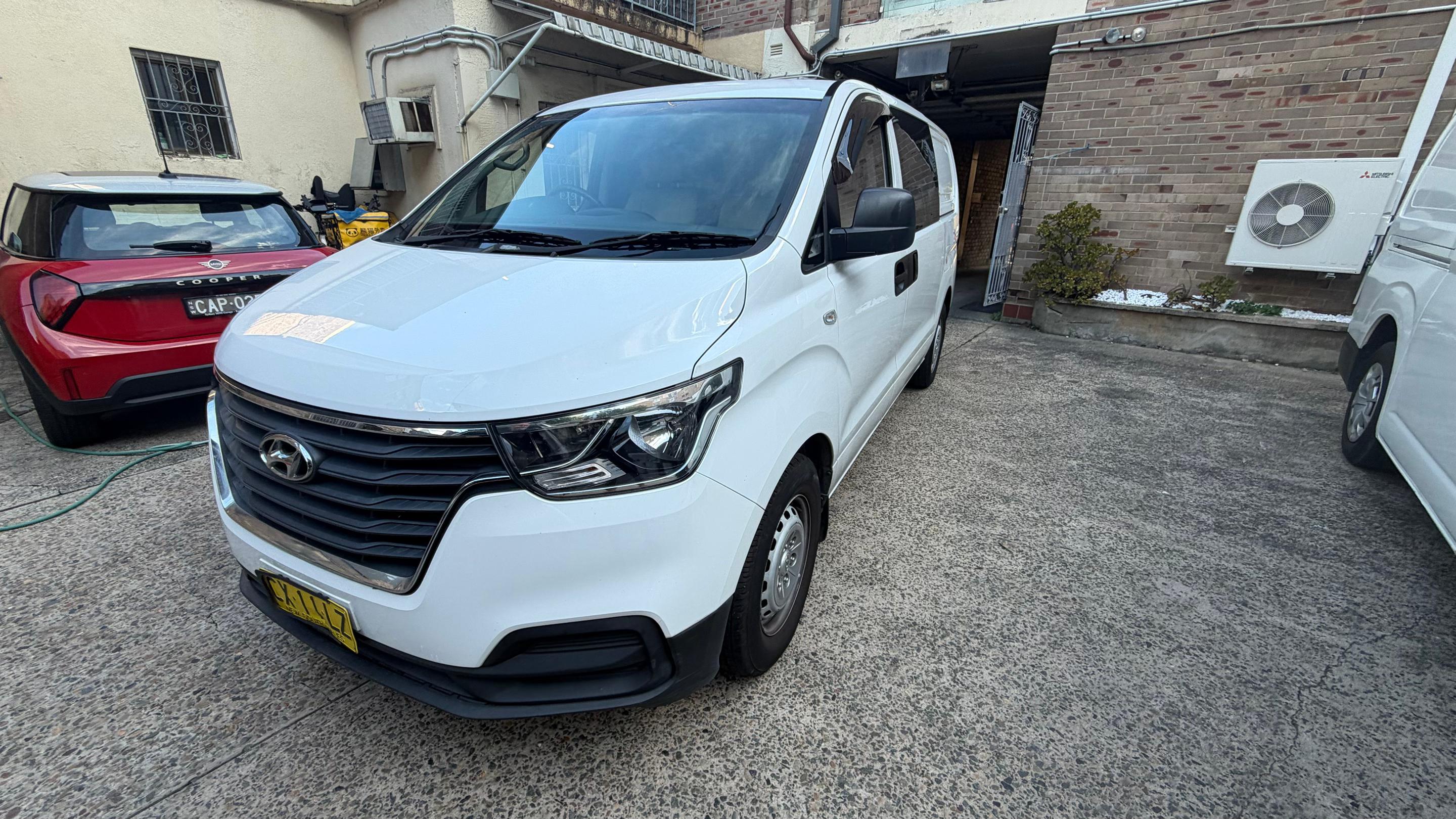 Hyundai iLOAD 2020 in Chippendale
