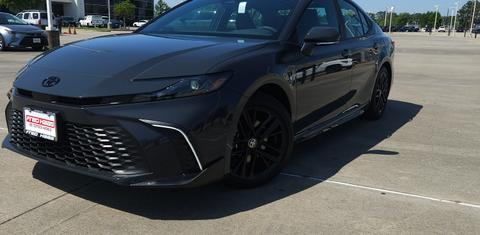 Toyota Camry Hybrid 2025
