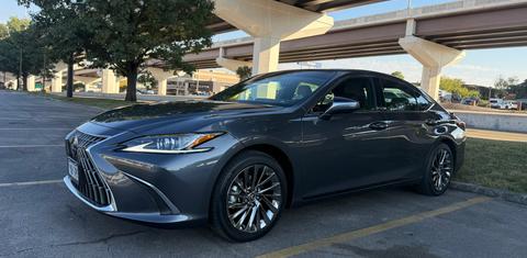 Lexus ES 2025