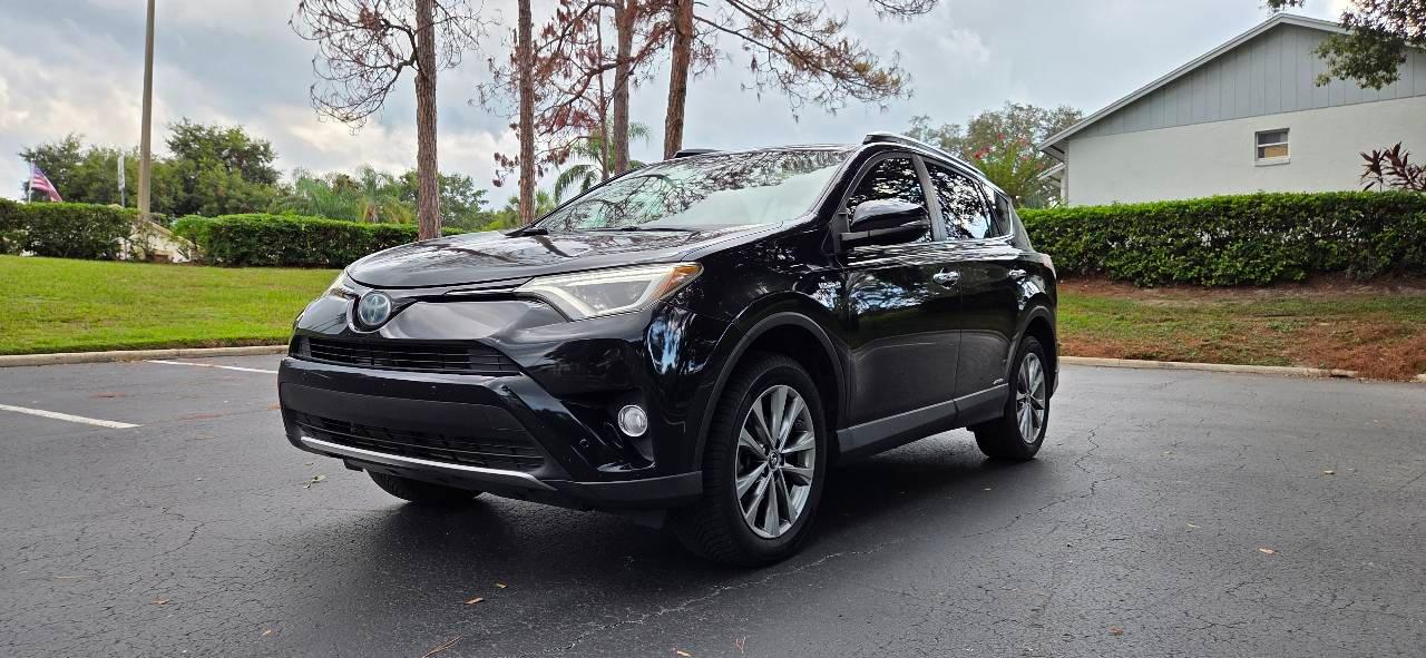 Toyota RAV4 Hybrid 2016 in 