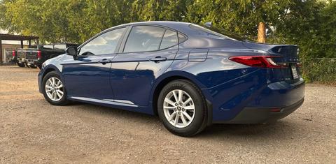 Toyota Camry Hybrid 2025