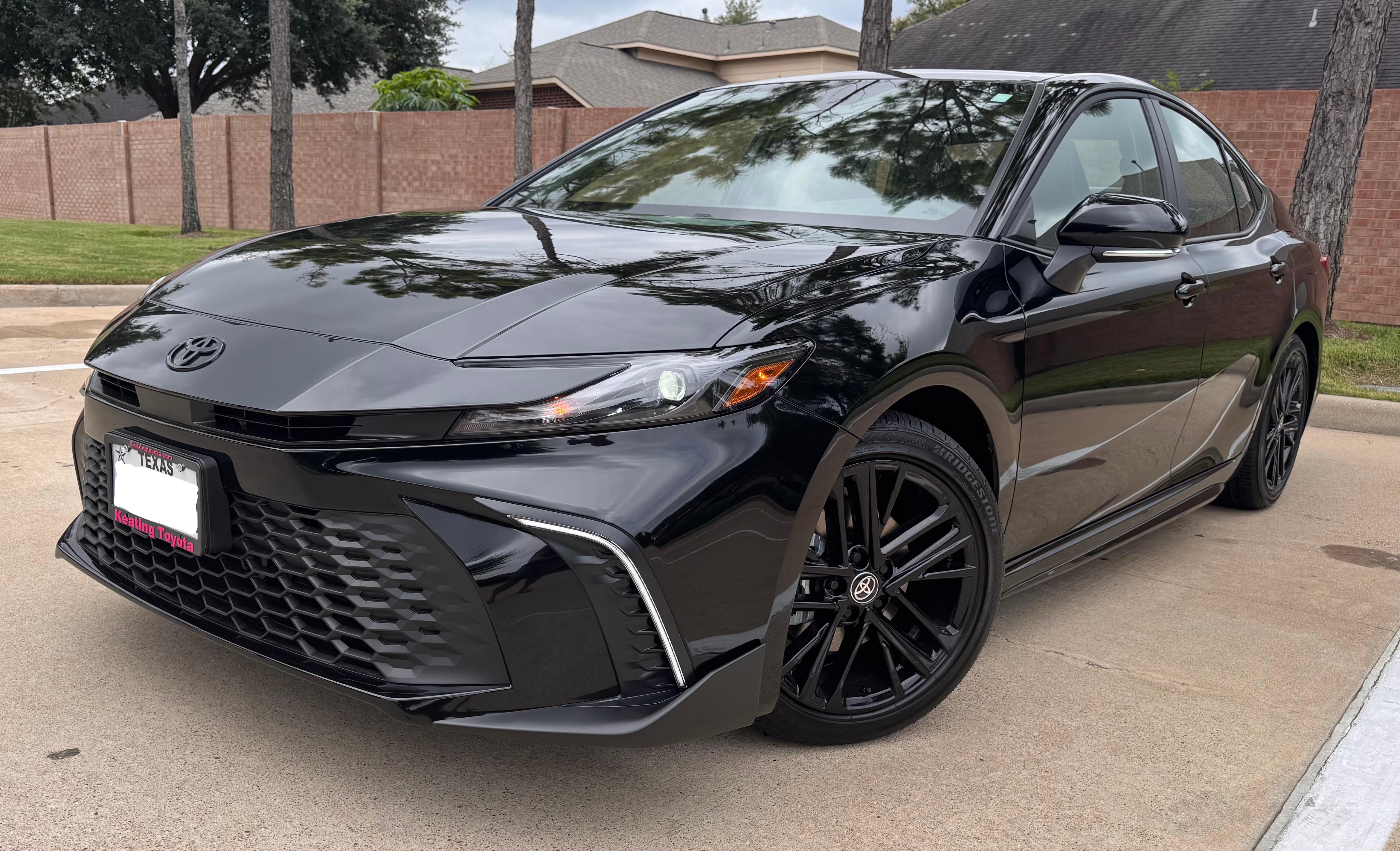 Toyota Camry Hybrid 2026 in Pearland, TX