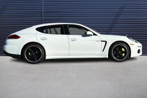 Porsche Panamera car