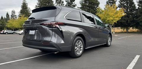 Toyota Sienna 2025