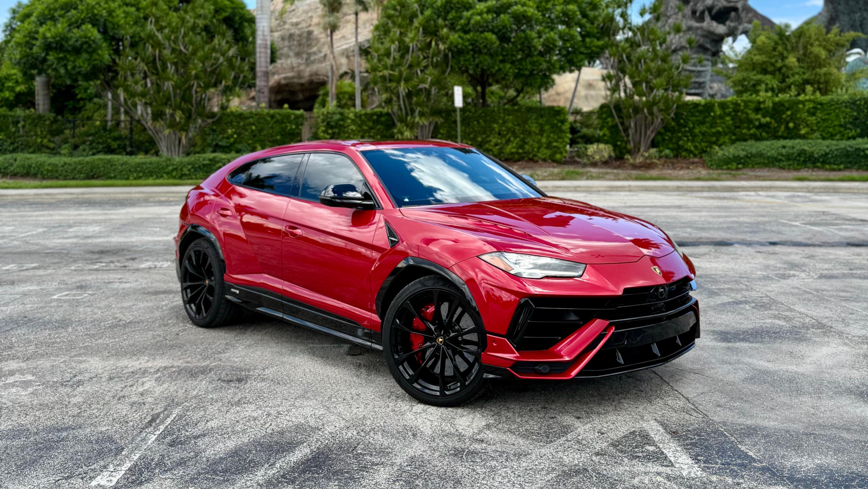 Lamborghini Urus 2023 in Hallandale Beach, FL