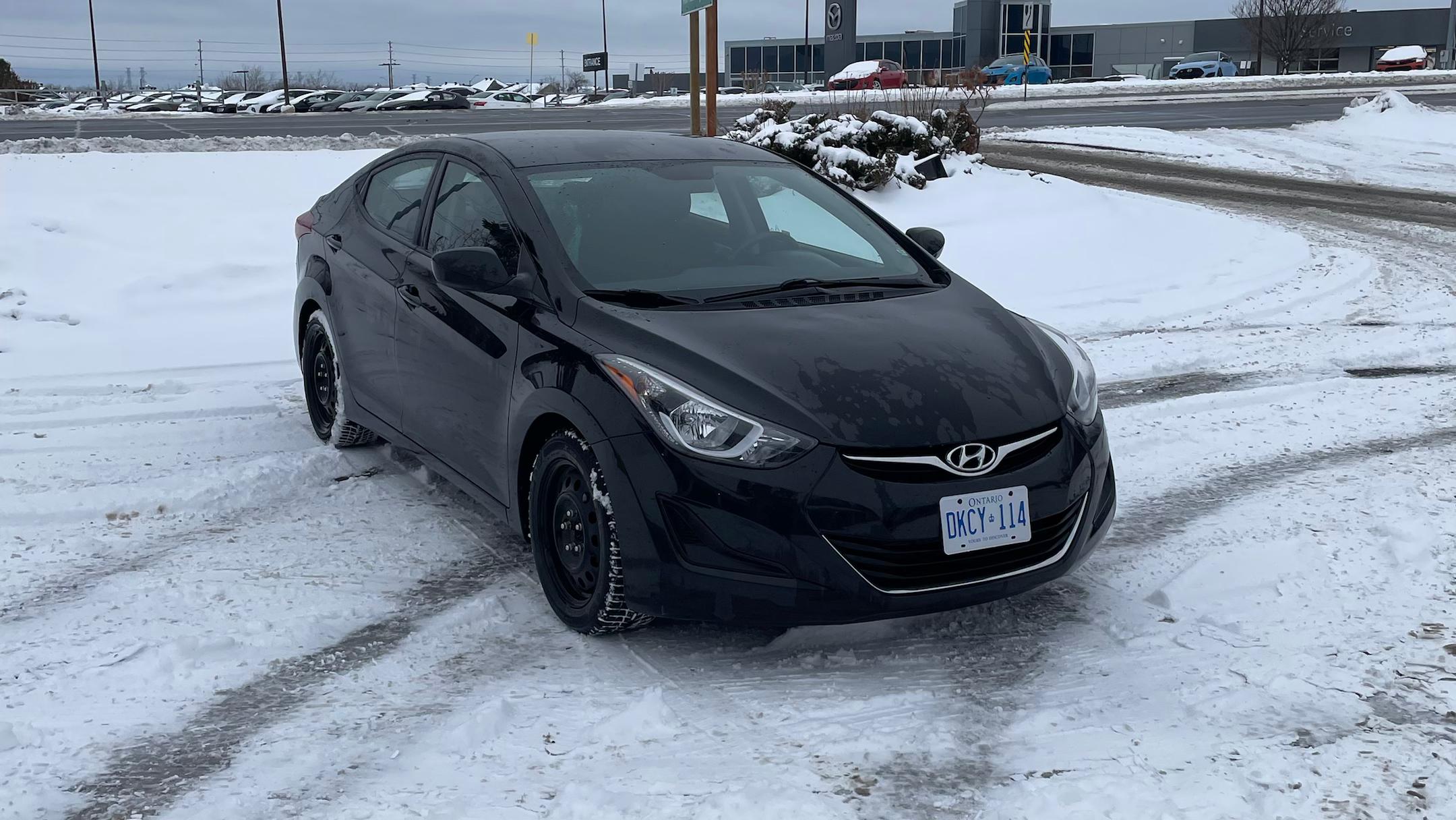 Hyundai Elantra 2016 à 