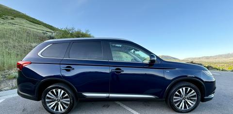 Mitsubishi Outlander 2020