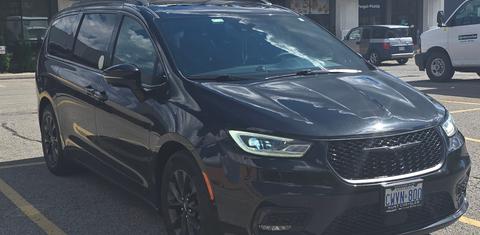 Chrysler Pacifica 2022