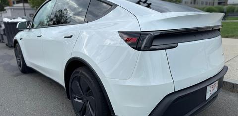 Tesla Model Y 2026