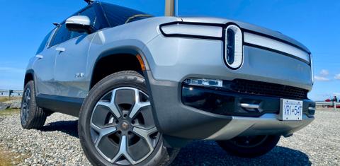 Rivian R1S 2024