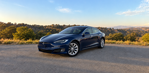Tesla Model S 2018