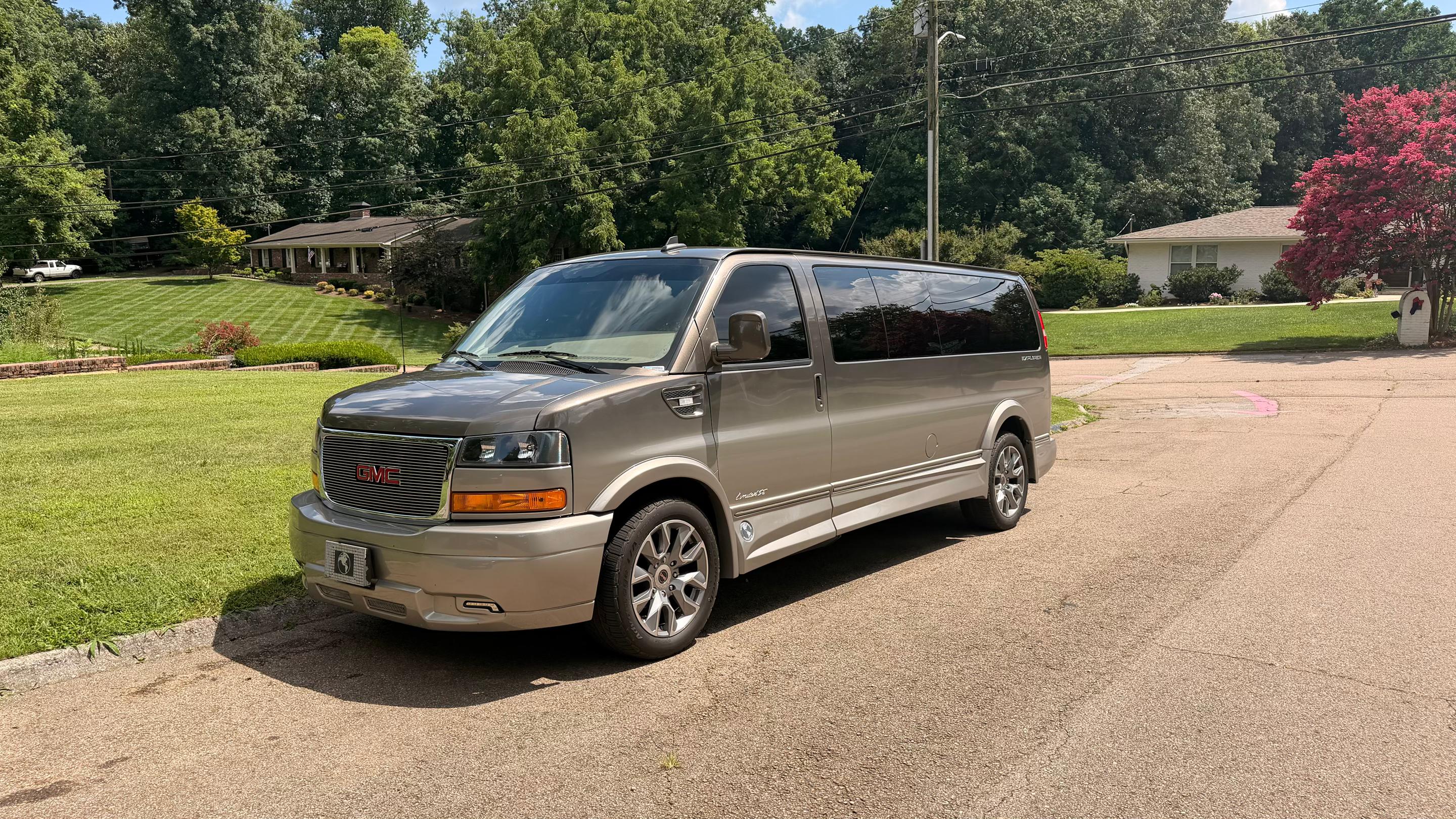 GMC Savana Cargo 2023 in Knoxville, TN