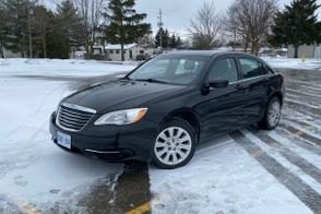 Chrysler 200 car
