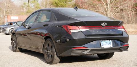 Hyundai Elantra 2022