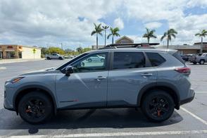 Nissan Rogue car