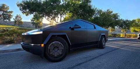 Tesla Cybertruck 2025