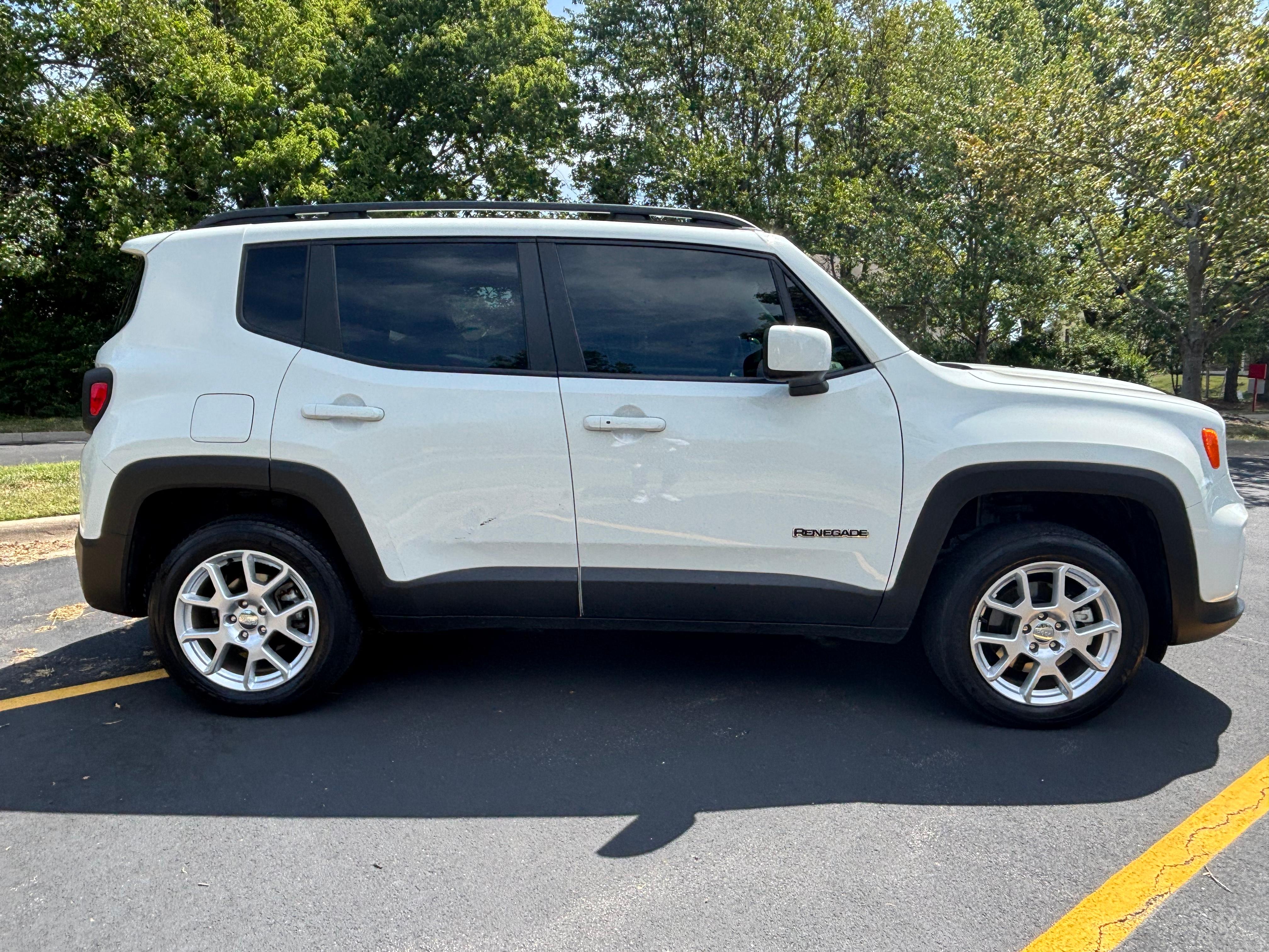 Jeep Renegade 2021 in Lee's Summit, MO