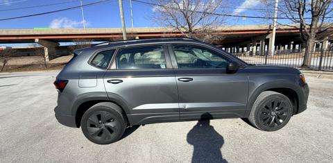 Volkswagen Taos 2025