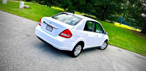 Nissan Versa 2011