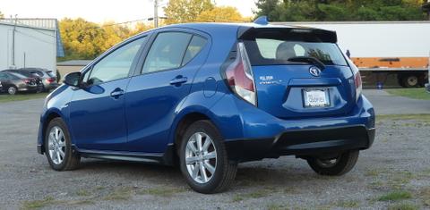Toyota Prius c 2017