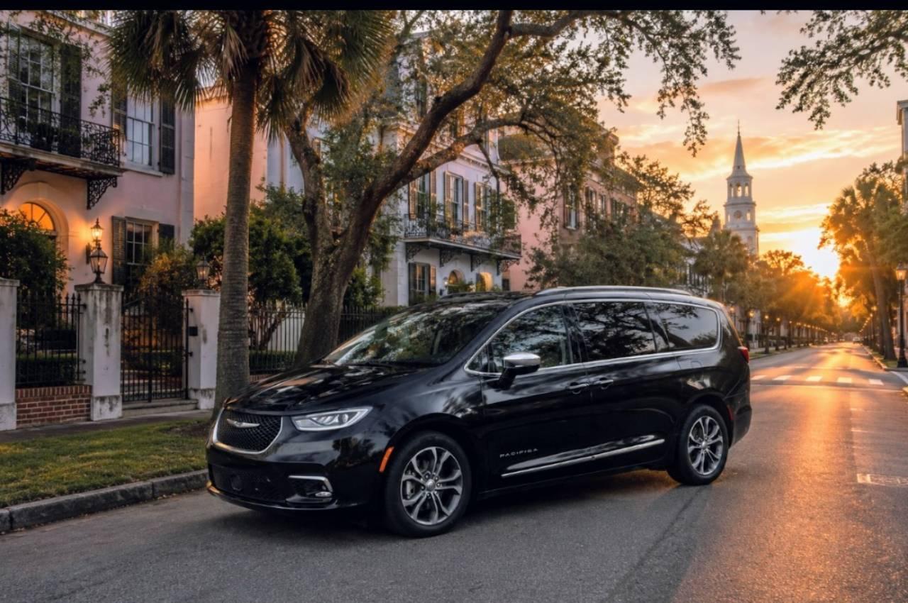 Chrysler Pacifica 2021 in North Charleston, SC