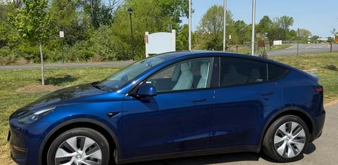 Tesla Model Y 2024
