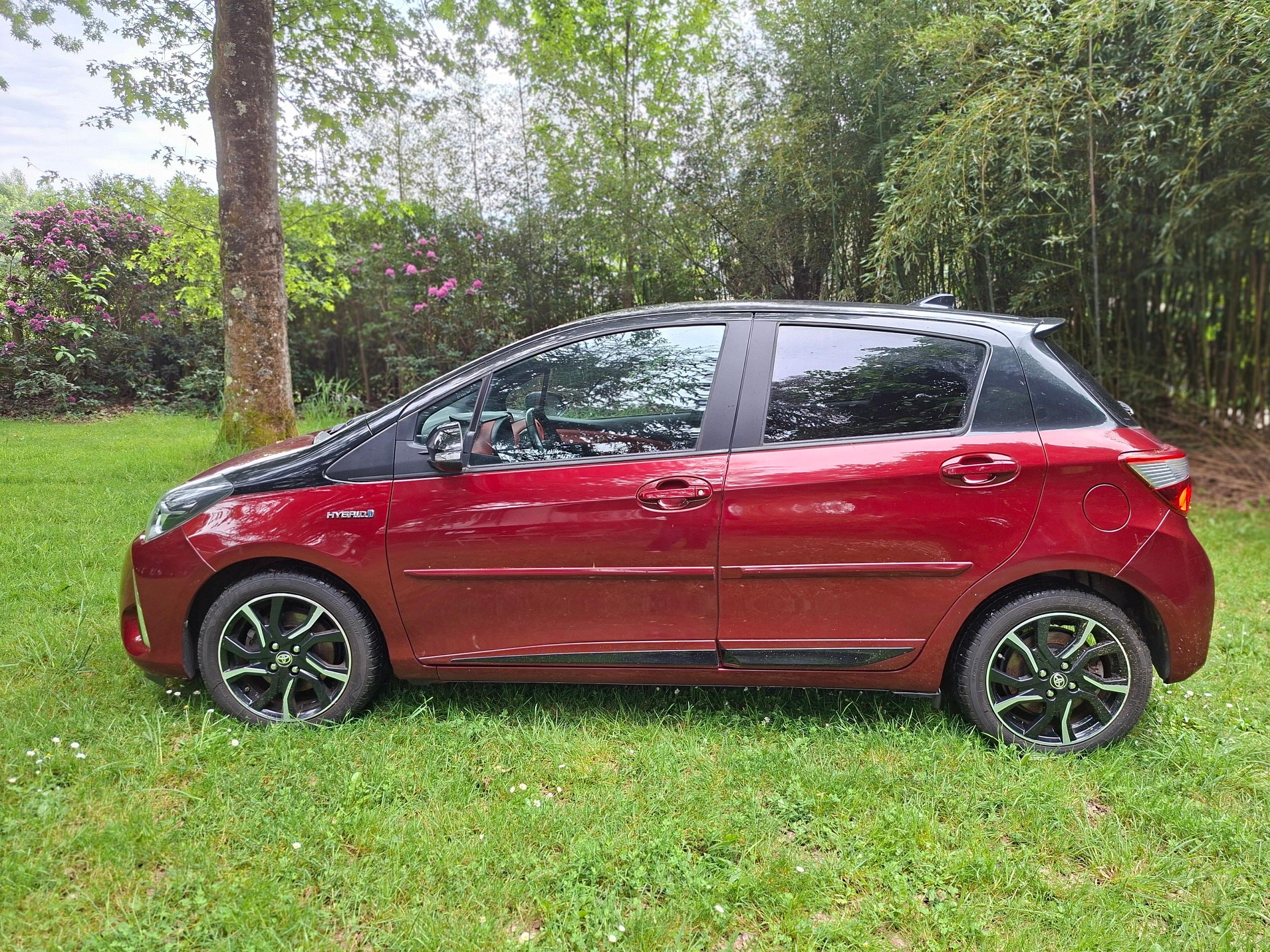 Toyota YARIS 2018 à Plouhinec