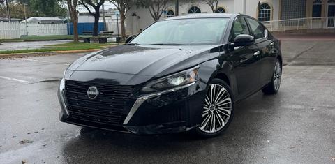 Nissan Altima 2025