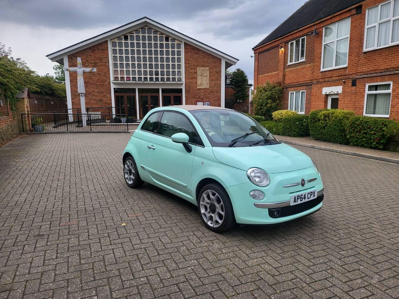 FIAT 500C 2015 in London