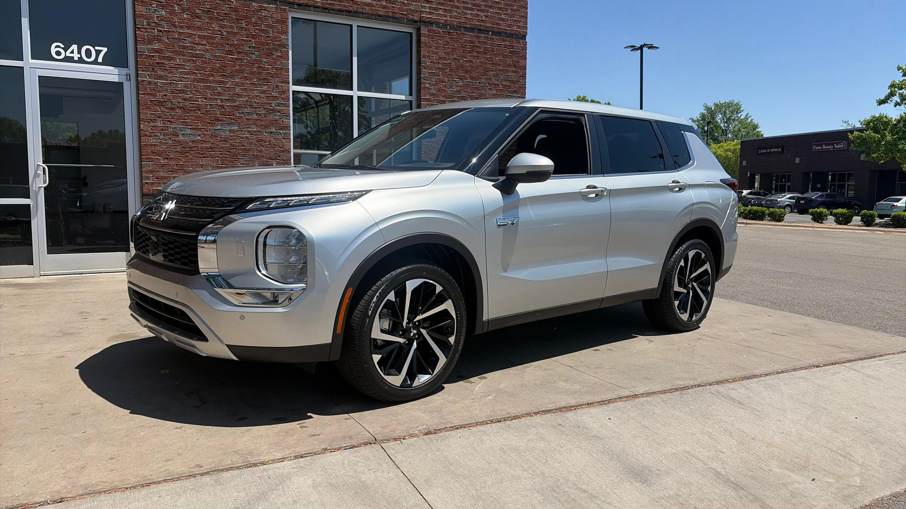 Mitsubishi Outlander Plug-In Hybrid 2025 in Raleigh, NC