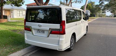 Toyota GRANVIA 2019