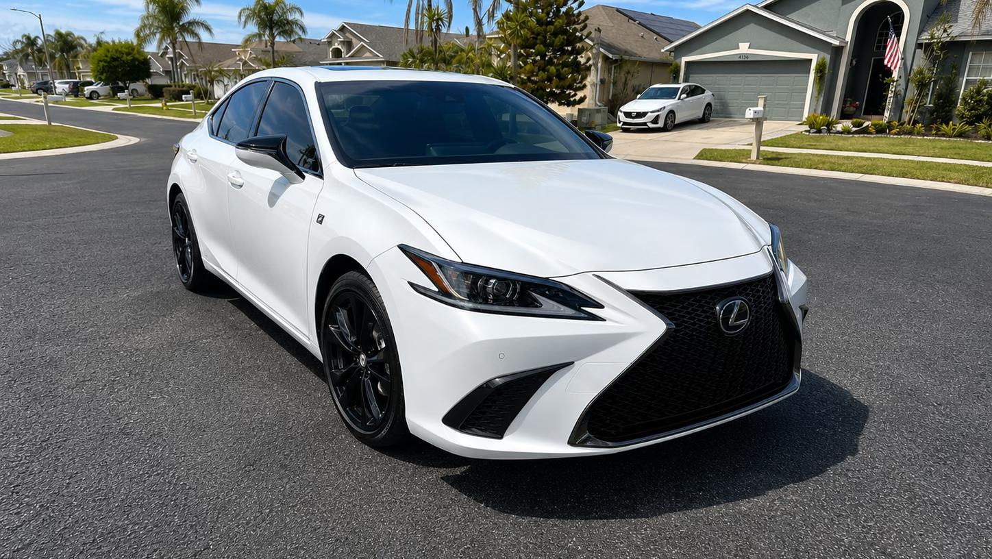 Lexus ES 2022 in 