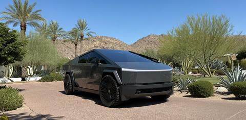 Tesla Cybertruck 2025