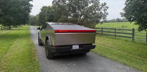 Tesla Cybertruck 2025