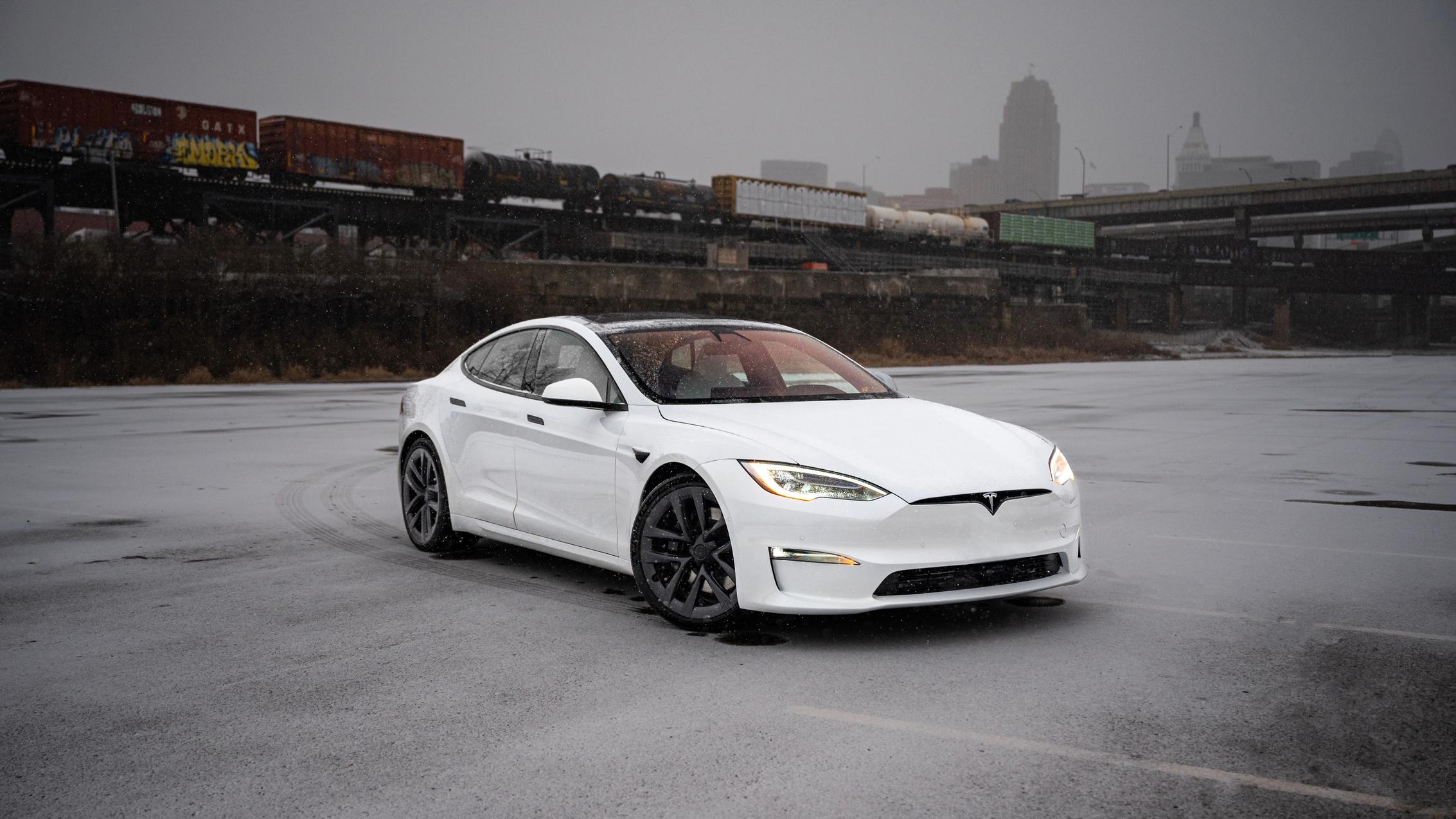 Tesla Model S 2022 in Hebron, KY