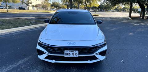 Hyundai Elantra 2025