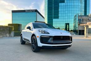 Porsche Macan car