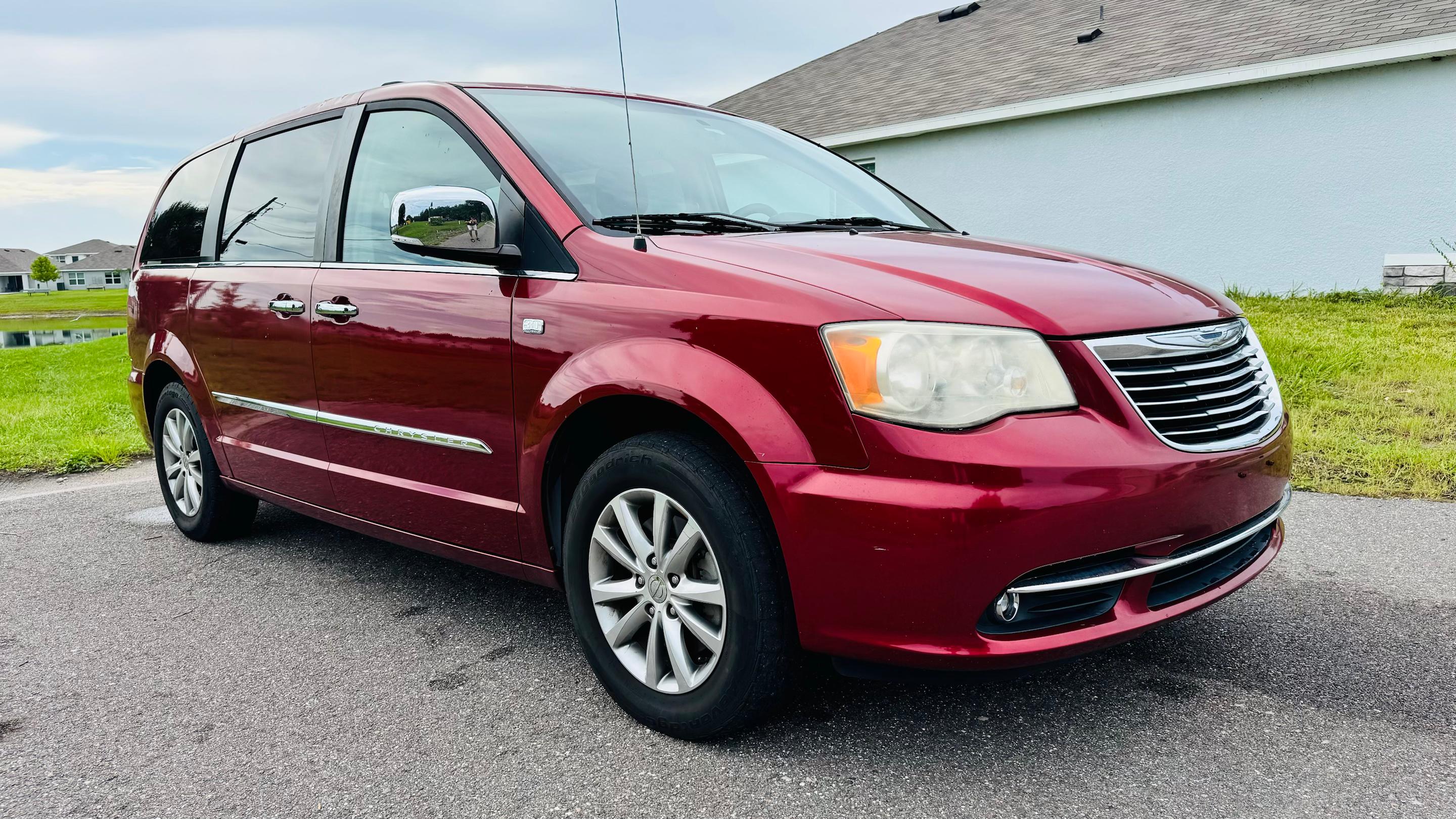 Chrysler Town & Country 2014 in Sarasota, FL