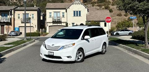 Toyota Sienna 2015