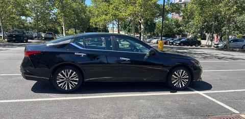 Nissan Altima 2025