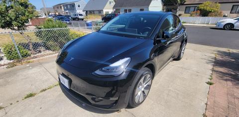 Tesla Model Y 2024