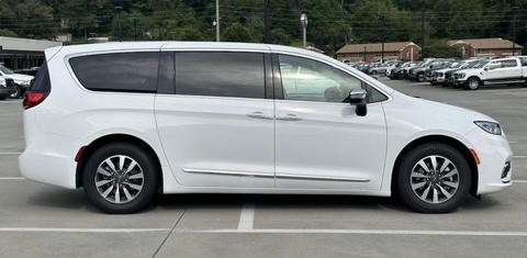 Chrysler Pacifica 2023